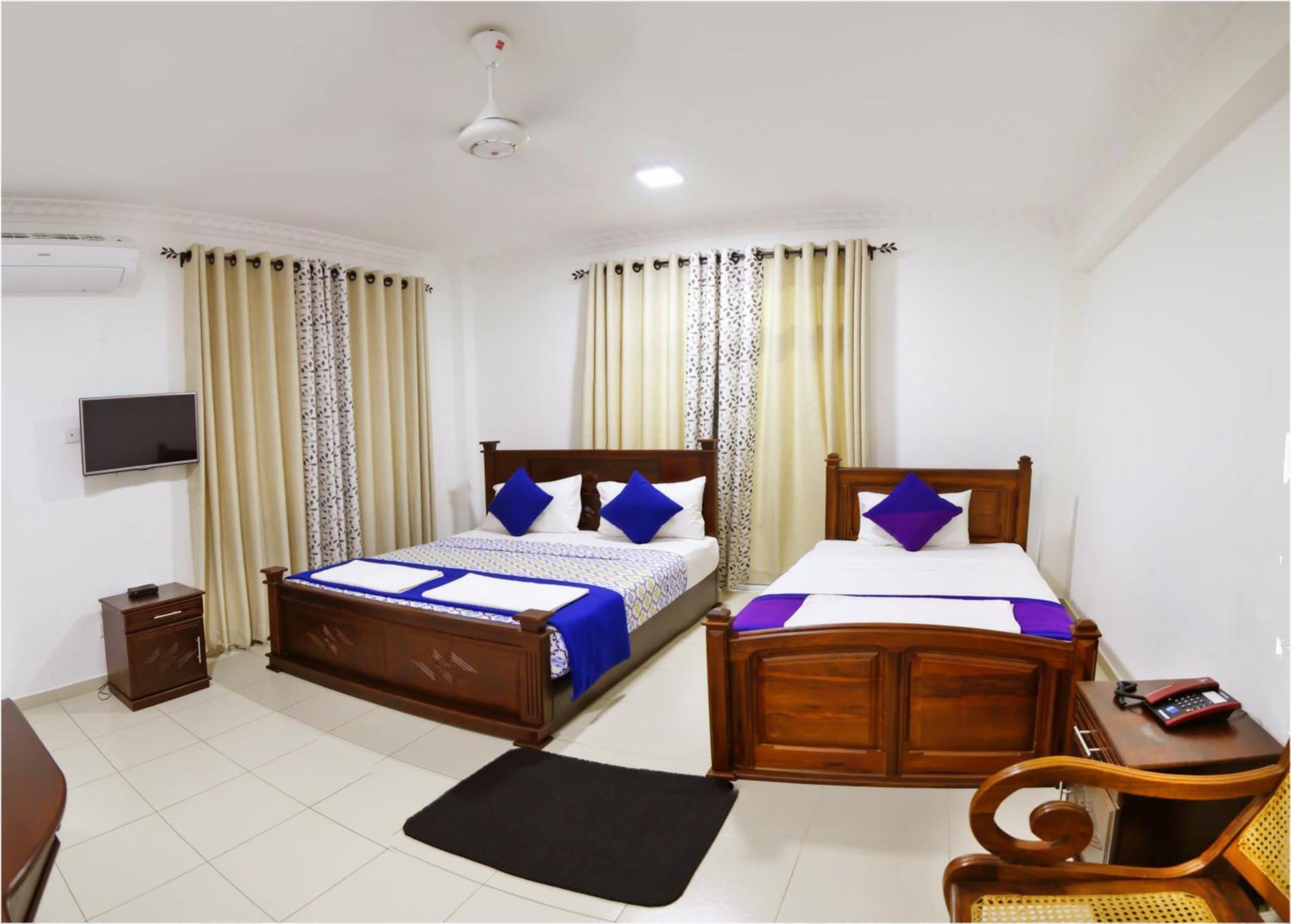 Ronaka Airport Transit Hotel Katunayaka Buitenkant foto